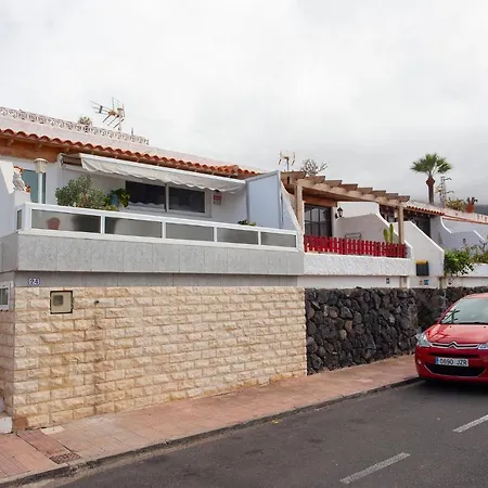 Hébergement de vacances Adosado Con Terraza Y Azotea *